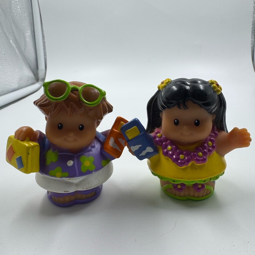 2005 Fisher Price Little People Hawaiian Boy and Girl 2.25”